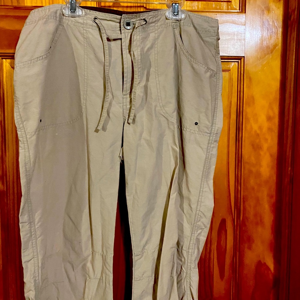 Columbia Capri Length Pants